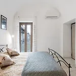 Silvana's House Affittacamere 3*