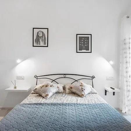 Silvana's House 招待所 3*