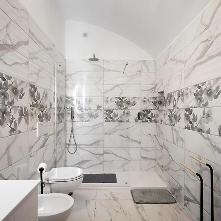 Silvana's House 招待所 3*