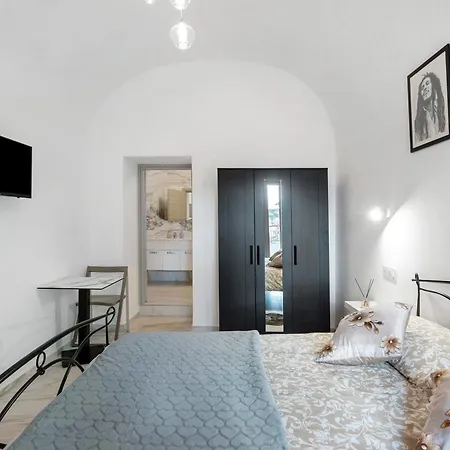 Silvana's House 3* 阿杰罗拉